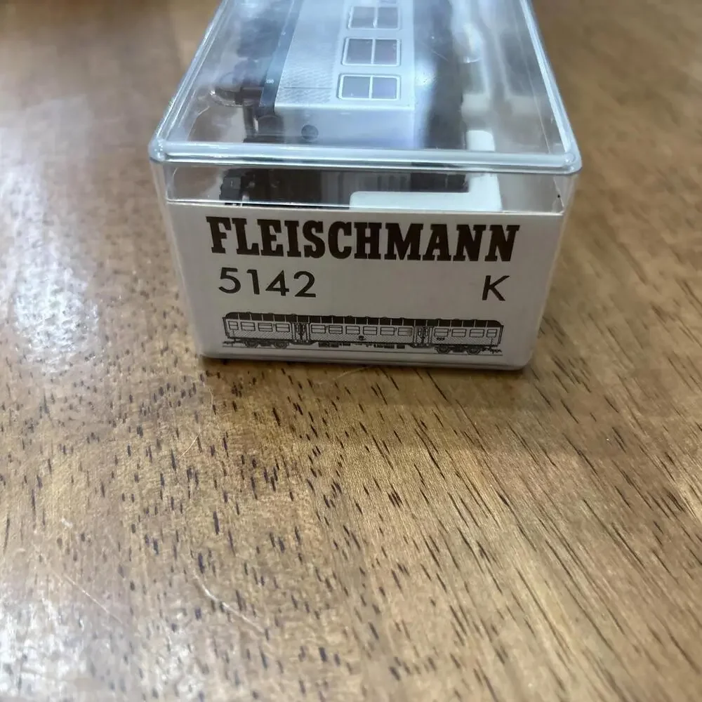 Vintage Fleischmann 5142 HO Model Passenger Train Ferrovie dello Stato Italian